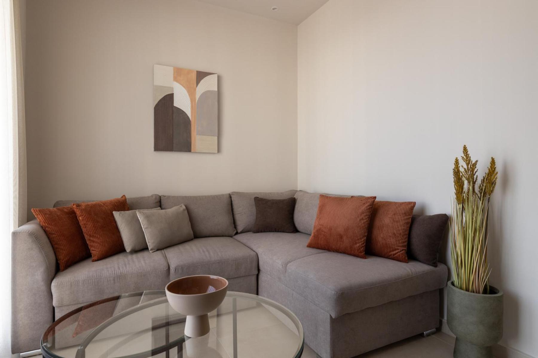 Clock Apartment