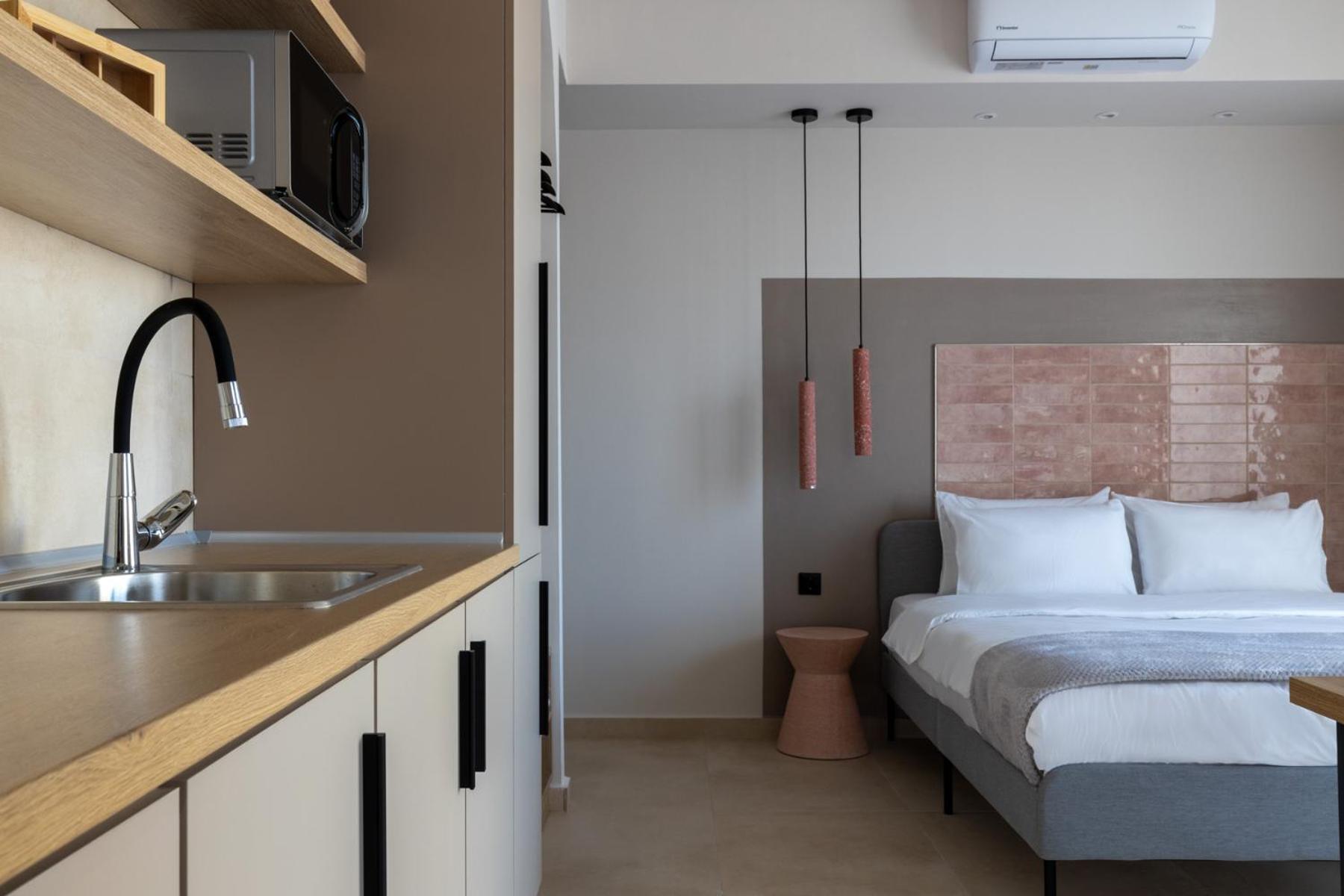 Clock * Xanthi