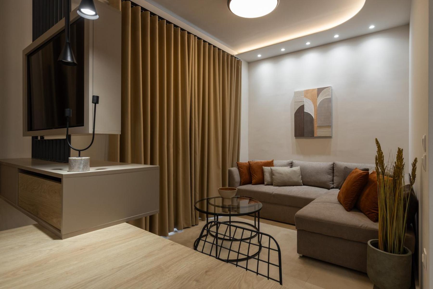 Clock Apartment