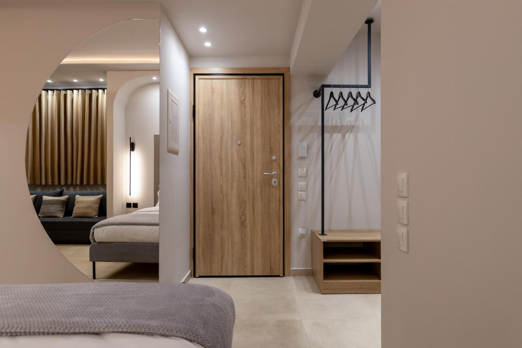 Apartment Clock Xanthi